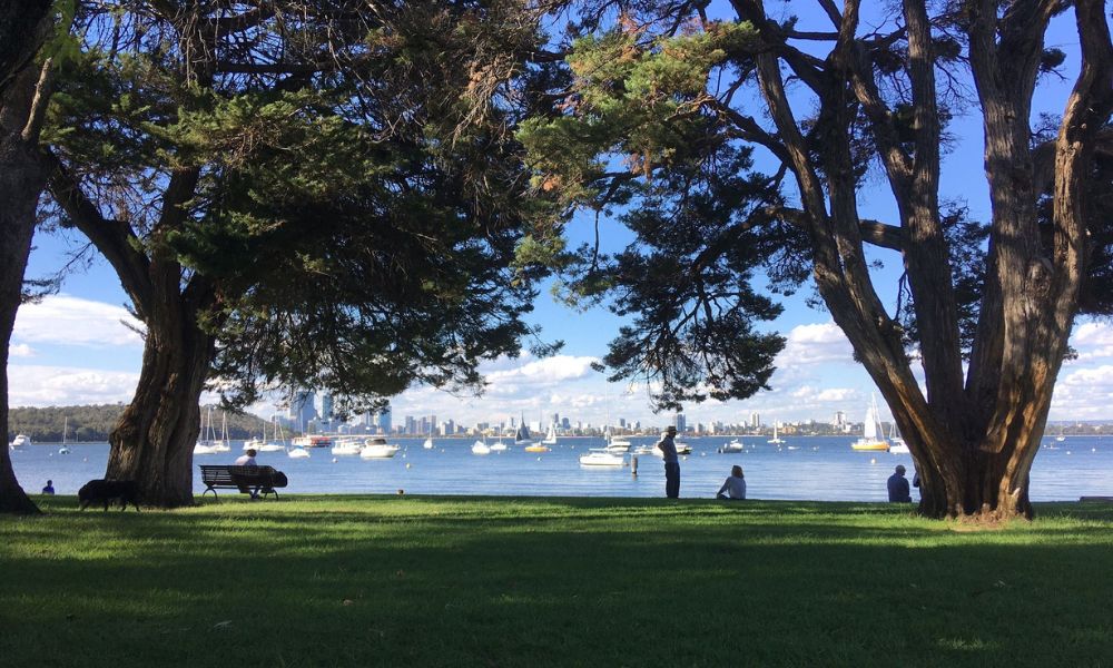 Matilda Bay Reserve Walk